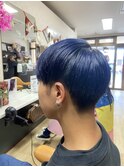 ブルー