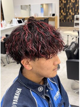 ルースト 京都四条大宮店(ROOST) 超絶個性派スタイル ''波巻き×レッドハイライト''