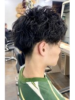 サロンドジョー(salon de joe)&nbsp;ツイストスパイラルパーマ刈り上げ ショート奥東 巧真