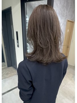 バッカ 横浜桜木町店(BACCA) 外ハネミディアム/透明感ベージュ