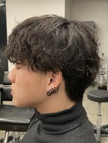 フイ 新宿3丁目(Hui)&nbsp;フェザーパーマ/グレーブルーカラー/刈り上げショートパンク