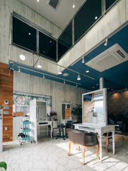 ヴィーナ(Veena)の写真/【阪急山本駅徒歩6分】西海岸風のお洒落なサロン☆少人数のゆったりとした空間で癒しのサロン時間を…♪