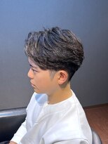 ビーダンディー(Bee dandy)&nbsp;ビジネスツーブロックショート フェザーパーマ サイドパート