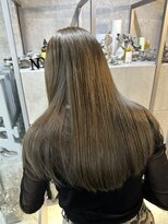 ノス 表参道(NOOS)&nbsp;髪質改善 グレーベージュ アッシュカラー レイヤーロング 黒髪