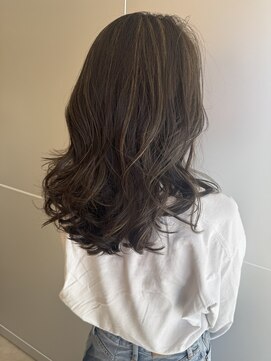 リノア 鵠沼海岸(LINOA) 大人ガーリー ダークアッシュ ミディアムレイヤーカット