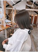 パサつきを抑えてまとまる艶カラー