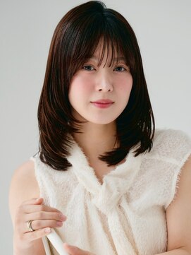 Refa公式プレミアムサロン　個室美容室Zina神戸三宮　髪質改善レイヤーカット 髪質改善*ミディアムヘア顔まわりレイヤー*美髪【Zina三宮】