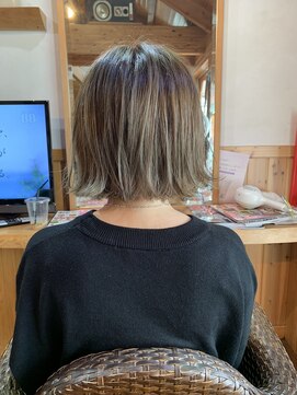アーティヘアーバイアイヴィ(Aaty hair by iVY) 切りっぱなしボブ
