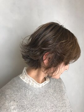 ラトリエ ブロカント 立川北口店(L'atelier BROCANTE) ミニマムボブ イルミナカラー マーメイドアッシュ 小顔 外ハネ