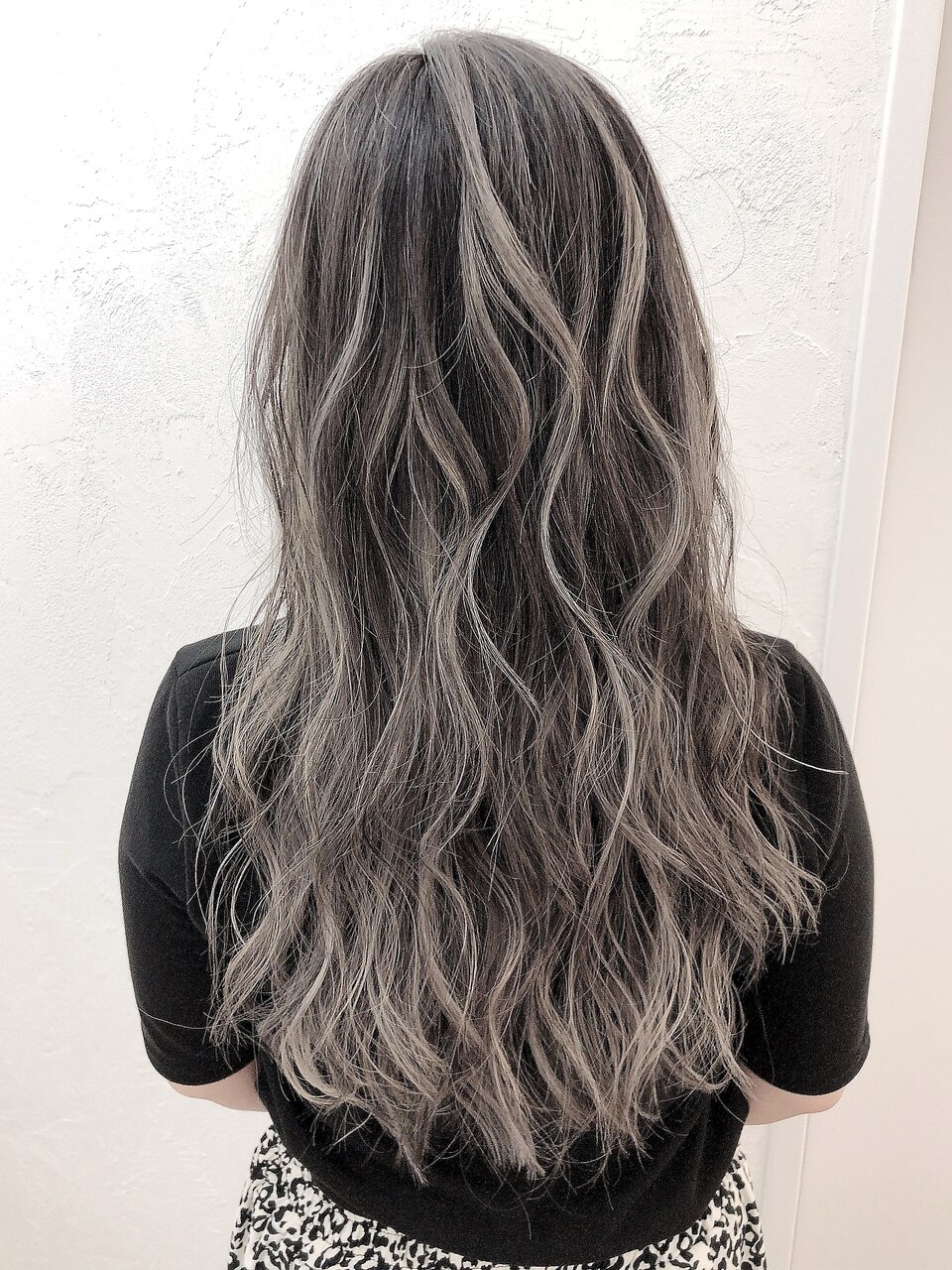 シルバーグレー＊バレイヤージュ＊白黒ハイライトメッシュ：L039635536
