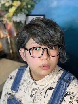 アスイン(asuin) 深みのあるネビージュカラー