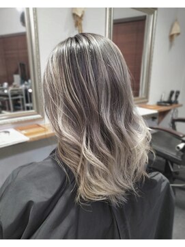 レヴィーヘアー(Revie hair) バレイヤージュ