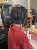 切りっぱなし外はねボブ