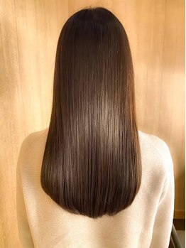 ユール 自由が丘(Yule)の写真/髪の内部から栄養を与えて表面までしっかり補修!思わず触りたくなるワンランク上のツヤ髪に☆〔自由が丘〕