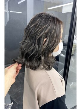 スライバイリアオオサカ(Sly By Ria OSAKA) ハイライトカラー 【梅田】【大阪】