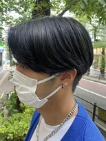 ネイビーブルーハイライト/毛流れショート