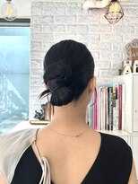 タイトアレンジ　お呼ばれヘア　アップスタイル