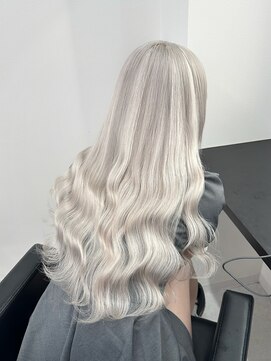 エゴ 池袋(EGO) ホワイトカラー