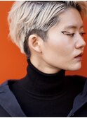 ハイトーン金髪×刈り上げショート女子 ３０代４０代５０代