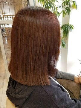 ハグエヴェック(HUG AVEC) 艶髪切りっぱなしボブ