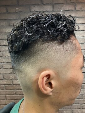 クラージュ(Courage) 極パーマスキンフェード