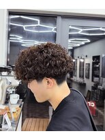 ザ クロー(THE CROW) プードルパーマ波巻きプードル波巻きパーマブラウンカラー