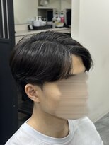 フイ 恵比寿(Hui)&nbsp;フェザーパーマ/グレーブルーカラー／刈り上げショートパンク