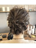 ルーズツイストパーティーアレンジ