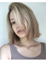 メロウ(MELLOW)&nbsp;ぱつんBOB×ハイトーンベージュアッシュ