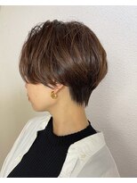 ブロンド 町田(BLONDE)&nbsp;くびれハンサムショート×立体感◎やわらかベージュ