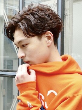 バイフィフス 原宿/表参道(by fifth) センターパート/ニュアンスパーマ/ツーブロ刈り上げ