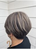 ショート×白髪ぼかしハイライト