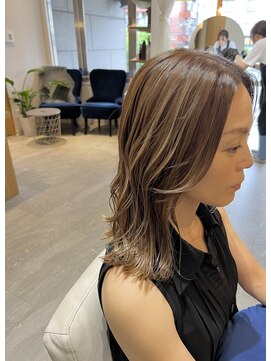 パラゴ(PARAGO.) 《緑橋/城東区/女性サロン》たっぷりハイライト♪