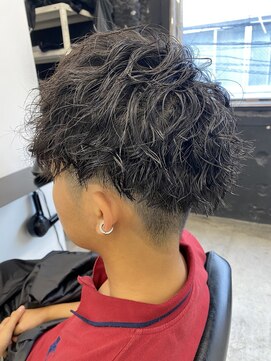 ココ 本八幡(KOKO) □波巻きツイストスパイラルリバースサーフカール刈り上げ