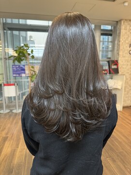 ザック ヴィ(ZACC  vie) レイヤーカット/セミロング/艶カラー/学割U24