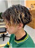 波巻きパーマメンズパーマメンズヘアツーブロックツイストパーマ