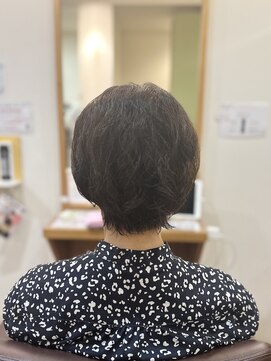 フリージア(freesia) ショート/ウェーブヘア/30代40代50代