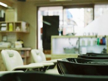 ヒーロー(HERO)の写真/【新中野1分】駅チカ好立地！高い技術力で毎朝が楽に◎シェービングと眉毛カットのメンテナンスで清潔感UP