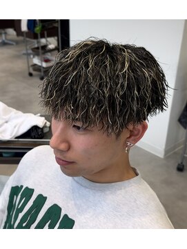 オーシャントーキョー 仙台(OCEAN TOKYO) 縦落ちツイストスパイラルハイライトマッシュ