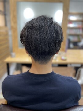 クーシ(kuusi) 縦落ちパーマ