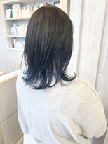 キャアリー(Caary)&nbsp;福山市Caary暗髪ブルージュ深海ターコイズブルーインナーカラー