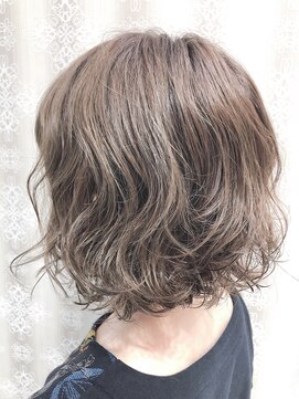 ゼル イオンタウン名西(ZELE) ふんわりボブ