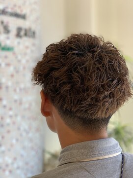 クイーンズゲート 昭和パレス店 メンズパーマ