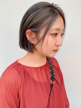 ティピ(tipi) 透明感グレージュ