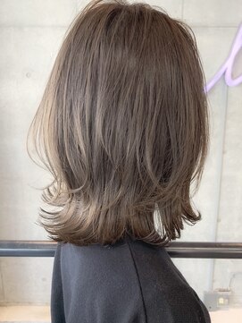 ウェイズ トウキョウ(Ways TOKYO) 思わず触れたくなるパールベージュ