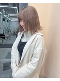 ハイトーングレージュ