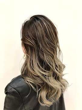 アッシュ 南行徳店(Ash) 【外国人風バレイヤージュ】ハニーベージュ