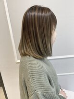 バレイヤージュ　ブリーチカラー