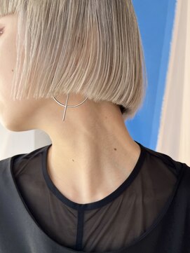 イトシテ ハイトーンミニボブ【高橋 賢吾】