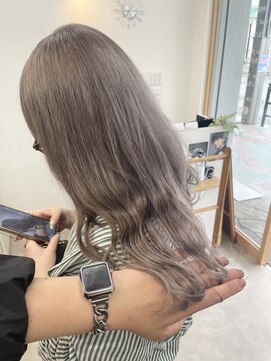 オリビアヘアー(OLIVIA HAIR) ハイトーングレージュ